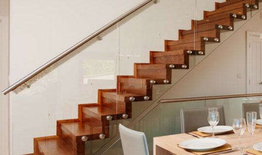 Cantilever staircase scaled