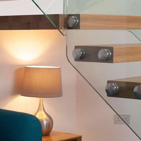 Floating_Cantilever_Staircase_SpiralUK_Oak_Timber
