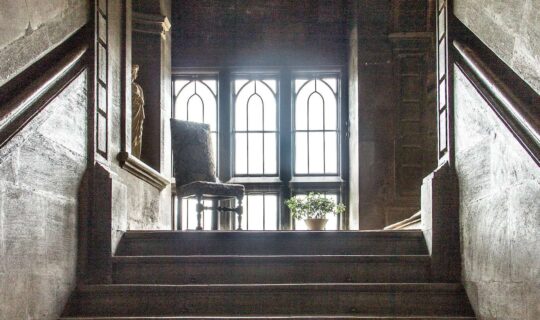 Elizabethan Straight Staircase