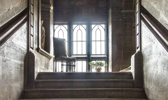 Elizabethan Straight Staircase