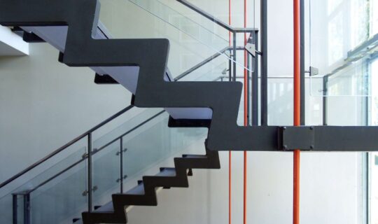 Modern Style Dog-leg Staircase